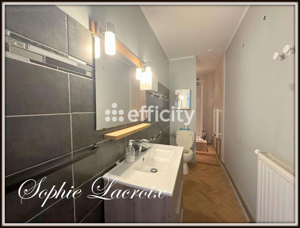 Maison à ROUSSILLON