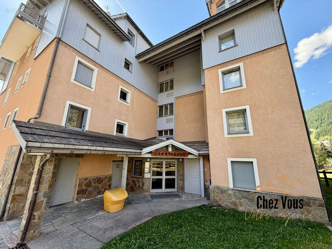 Appartement à LA SALLE-LES-ALPES
