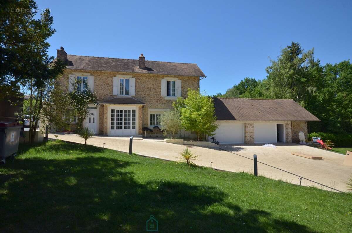 Maison à BOISSISE-LE-ROI