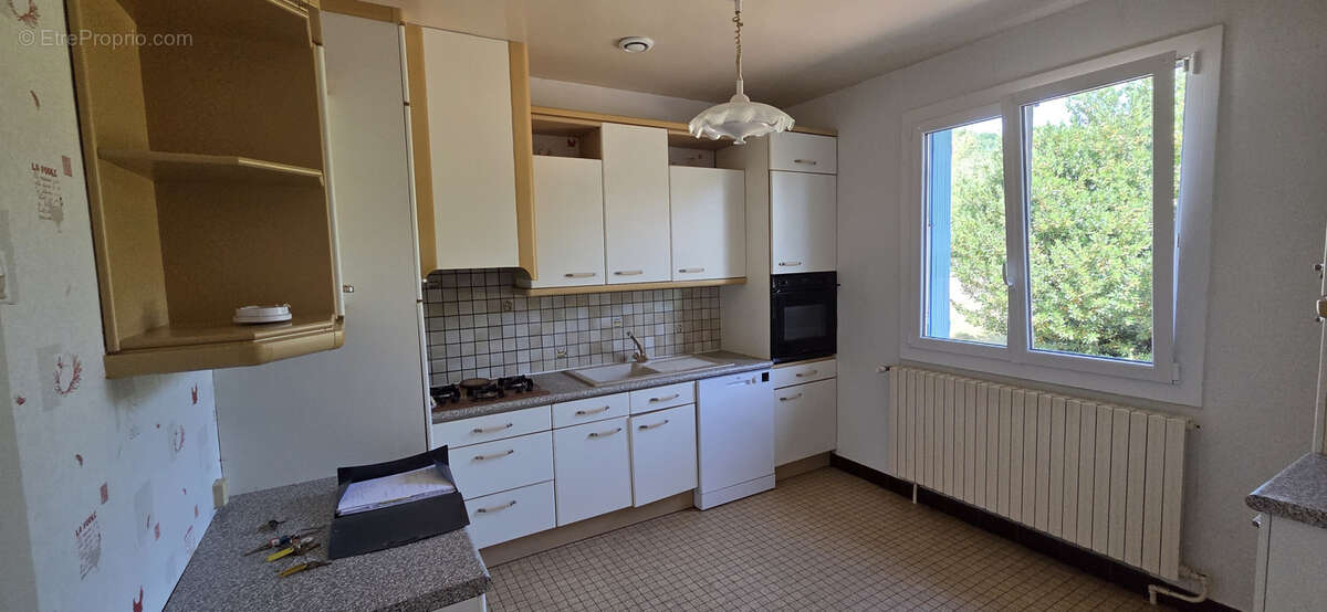 Pavillon indépendant sur 1 826 m2 terrain arboré et clos - photo 2