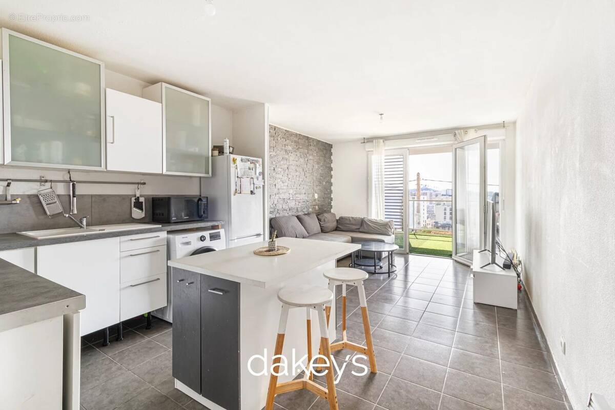 Appartement à MARSEILLE-14E