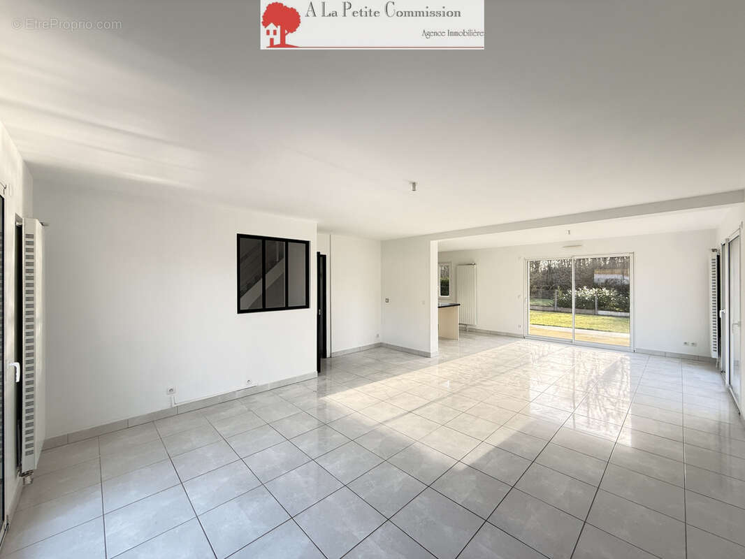 Maison à NOGENT-LE-PHAYE