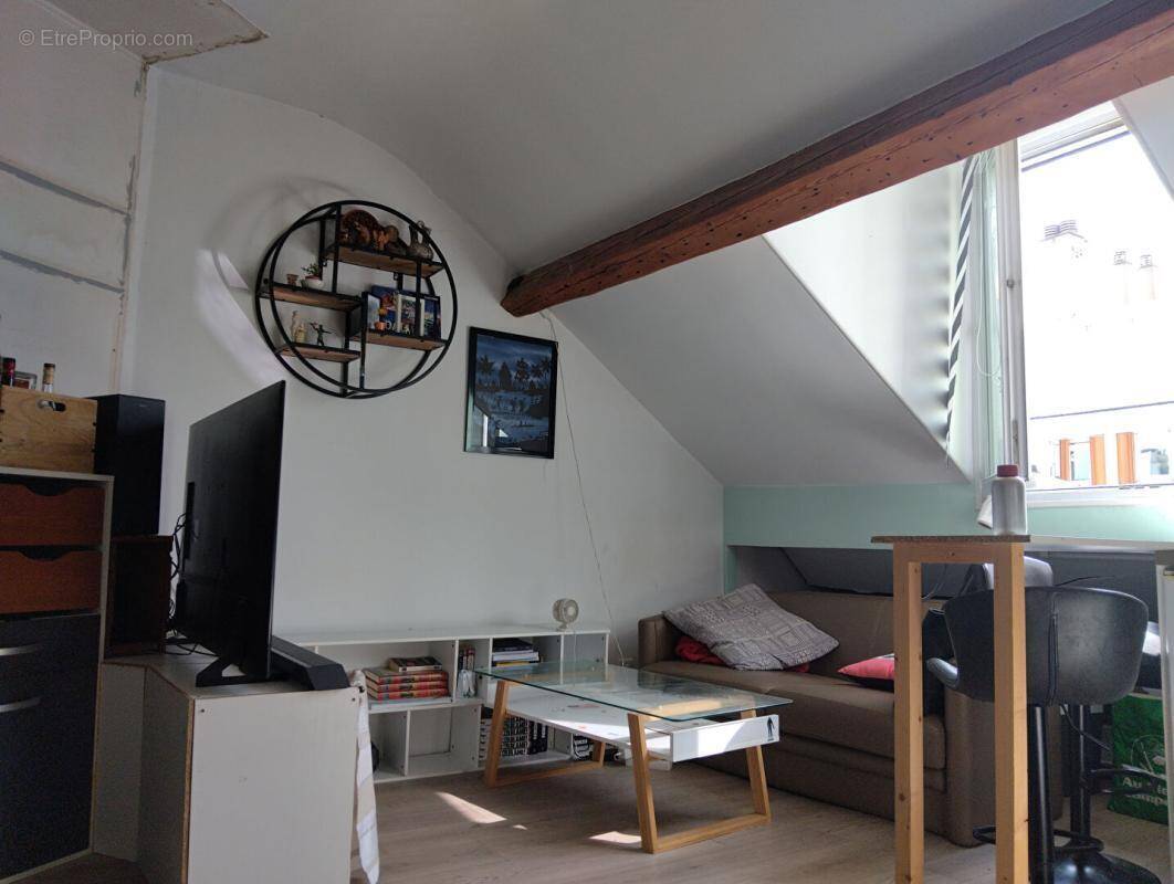 Appartement à PARIS-14E