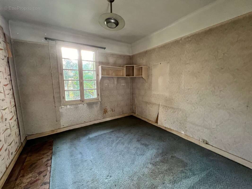 Terrain à CONFLANS-SAINTE-HONORINE