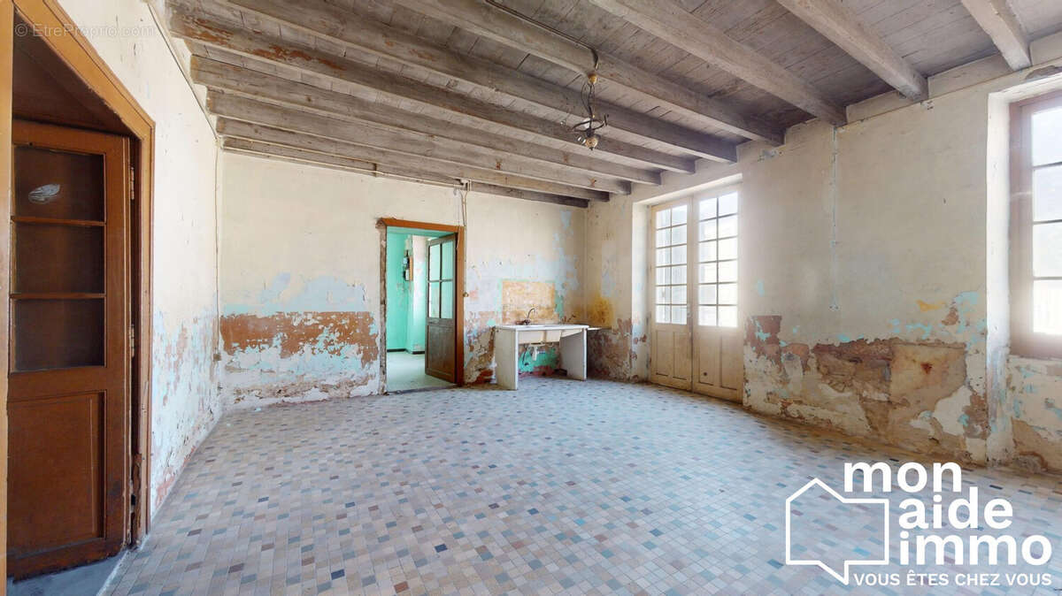 Appartement 222 m² à Casteljaloux  - photo 2