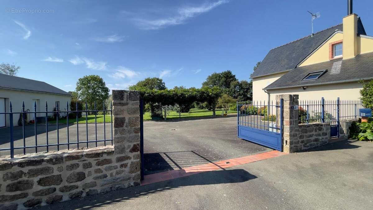 Photo 3 - Maison à ARON