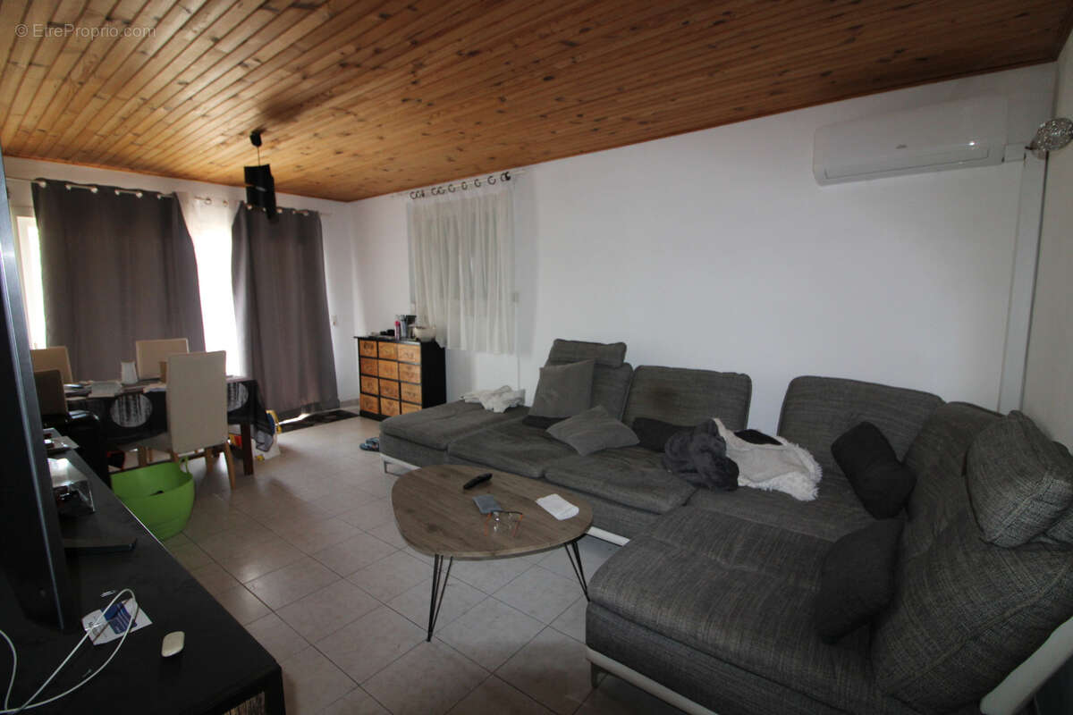 Maison à SAINT-JULIEN-DE-CASSAGNAS