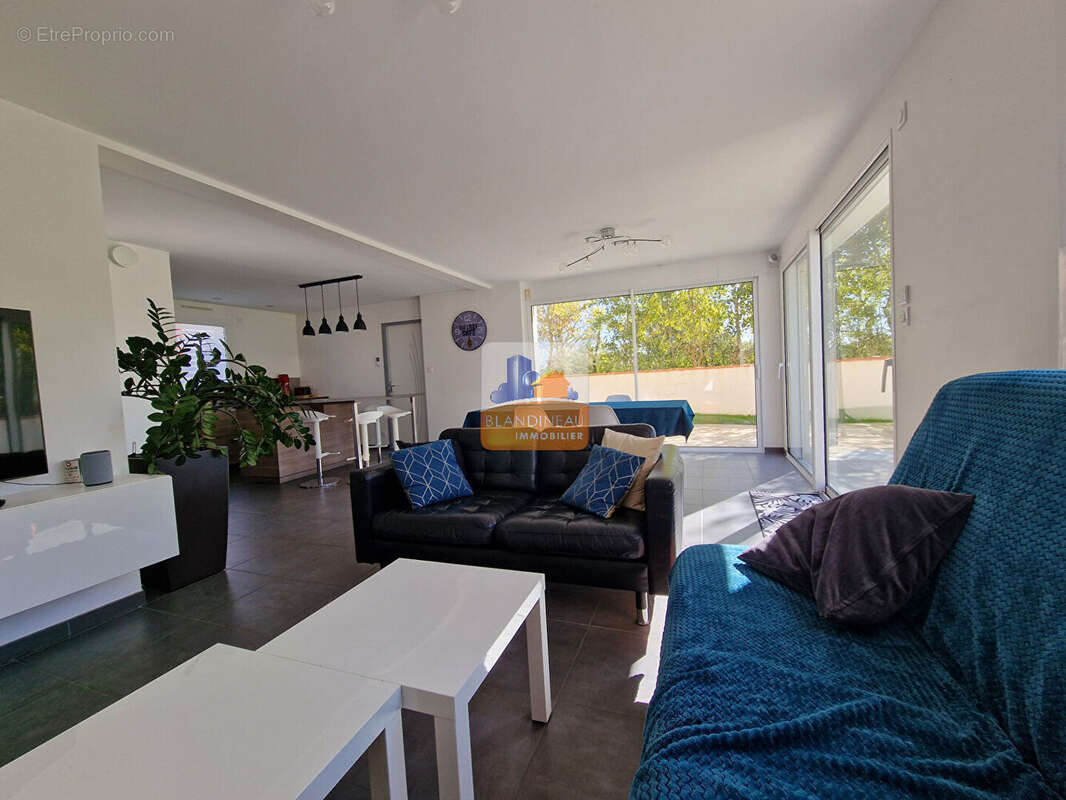 Maison à BOUGUENAIS