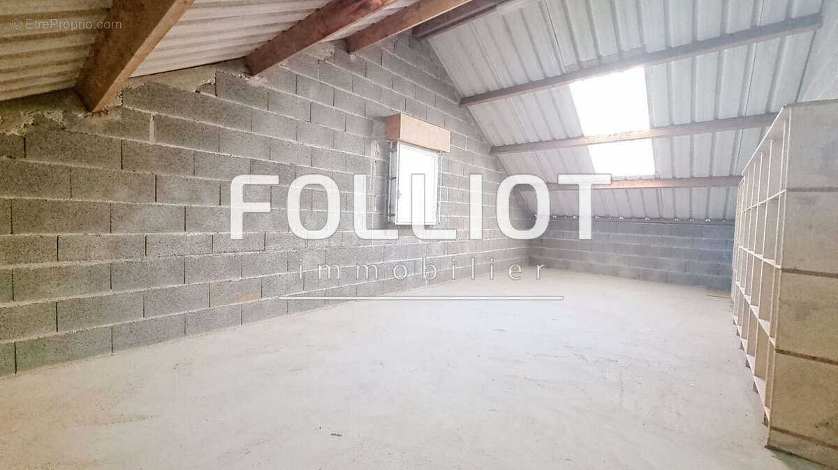 Commerce à FOUGERES