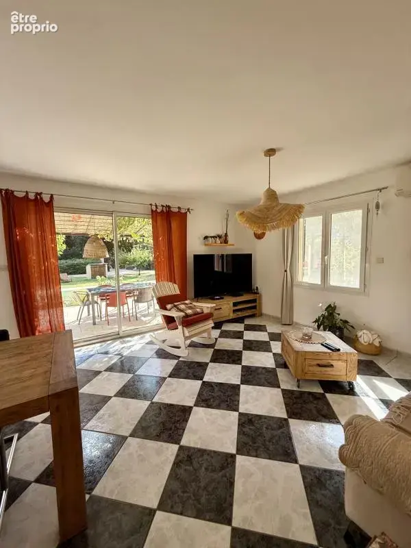 Maison au coeur de la pinede avec piscine et garage - photo 4