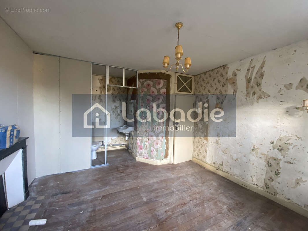 Maison à LANDELLES-ET-COUPIGNY