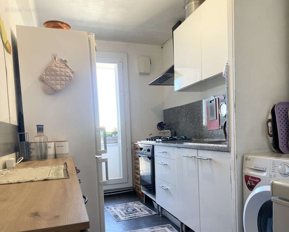 Appartement à MARSEILLE-3E