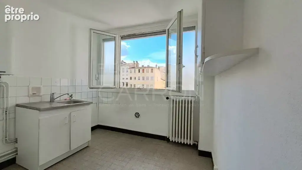 Croix-rousse – t3 traversant avec vue sur lyon et le mont blanc - photo 7