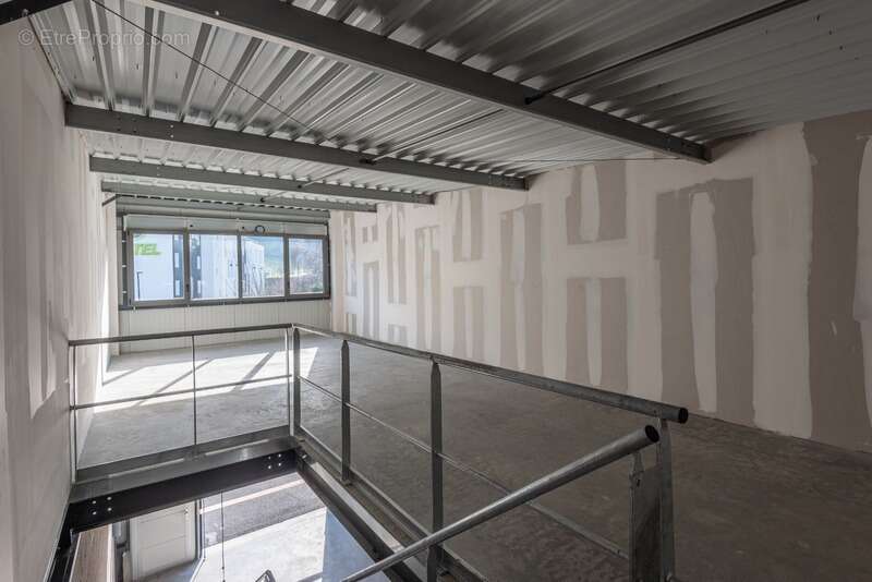 EXCLUSIVITÉ : Cellules d’Activités – Spécial Artisan & Décolletage 115m²  à vendre BONNEVILLE (74) - photo 4