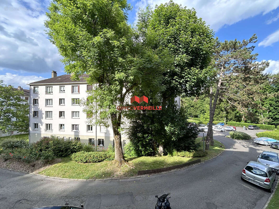 Appartement à BOUGIVAL