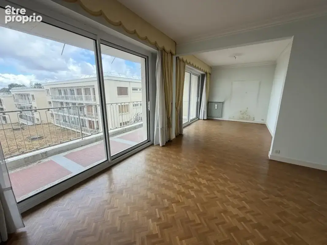 Appartement 4 pièces 105 m² à vendre à Cholet (49300) - photo 2