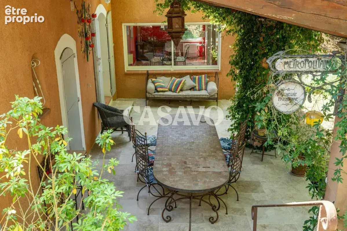 Vente Maison 7 pièces de 240m² - 13100 Saint-Marc-Jaumegarde - photo 22