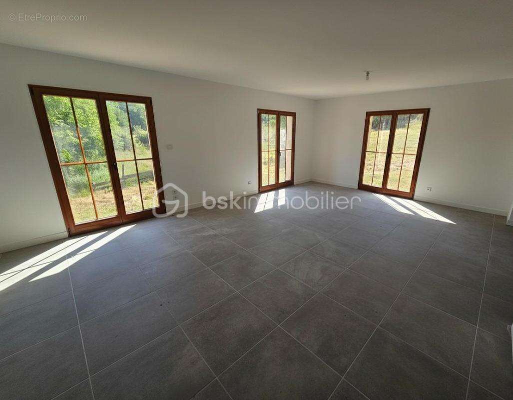 La bénisson-dieu – maison contemporaine de 2023 – 140 m² habitables – terrain de 2 338 m² - photo 7