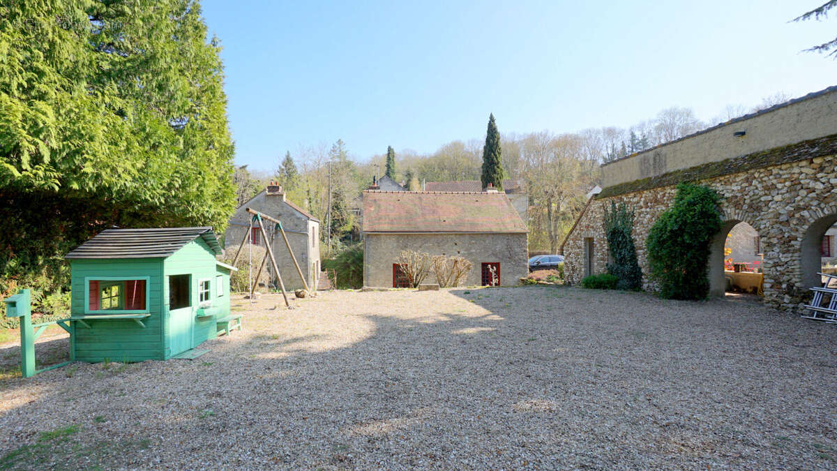 Maison à MEZIERES-SUR-SEINE