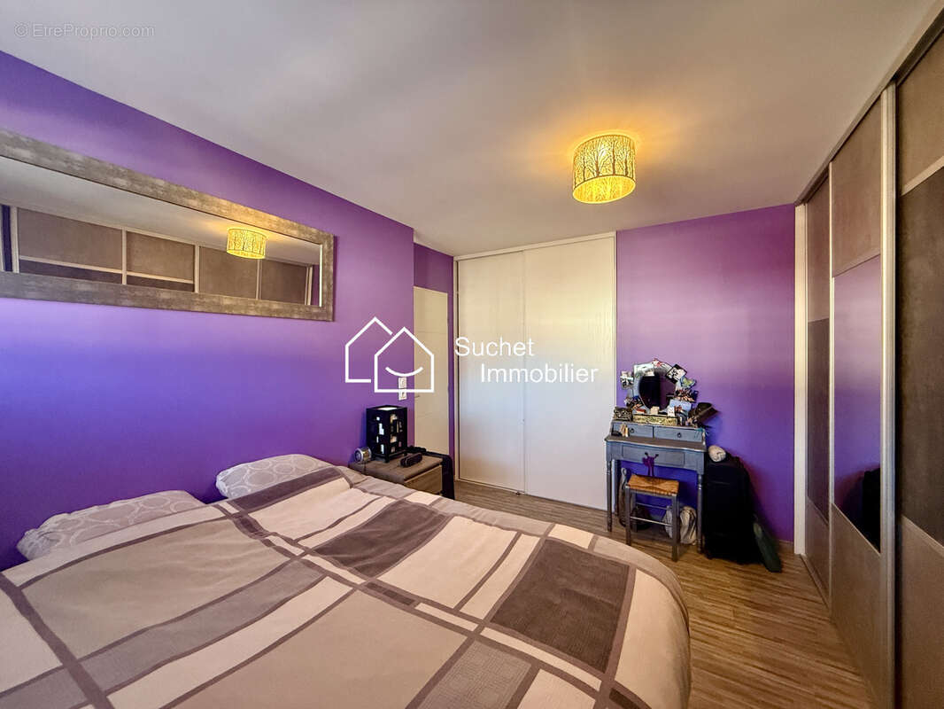 Appartement à POISY
