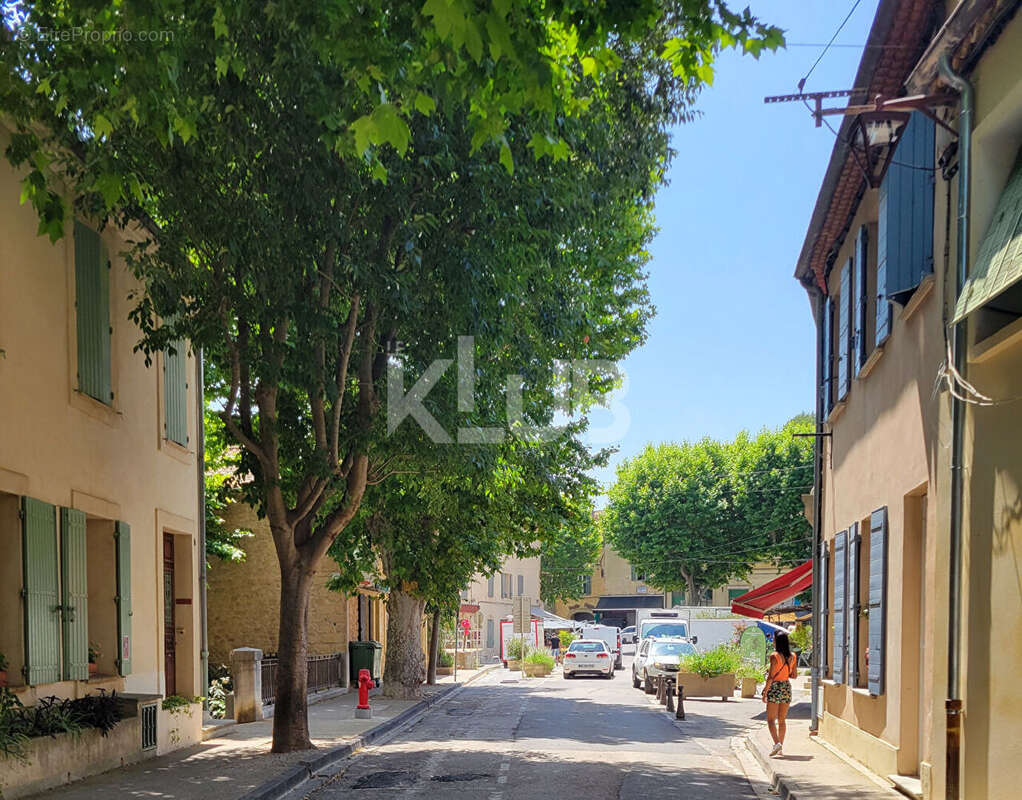 Appartement à ROGNES