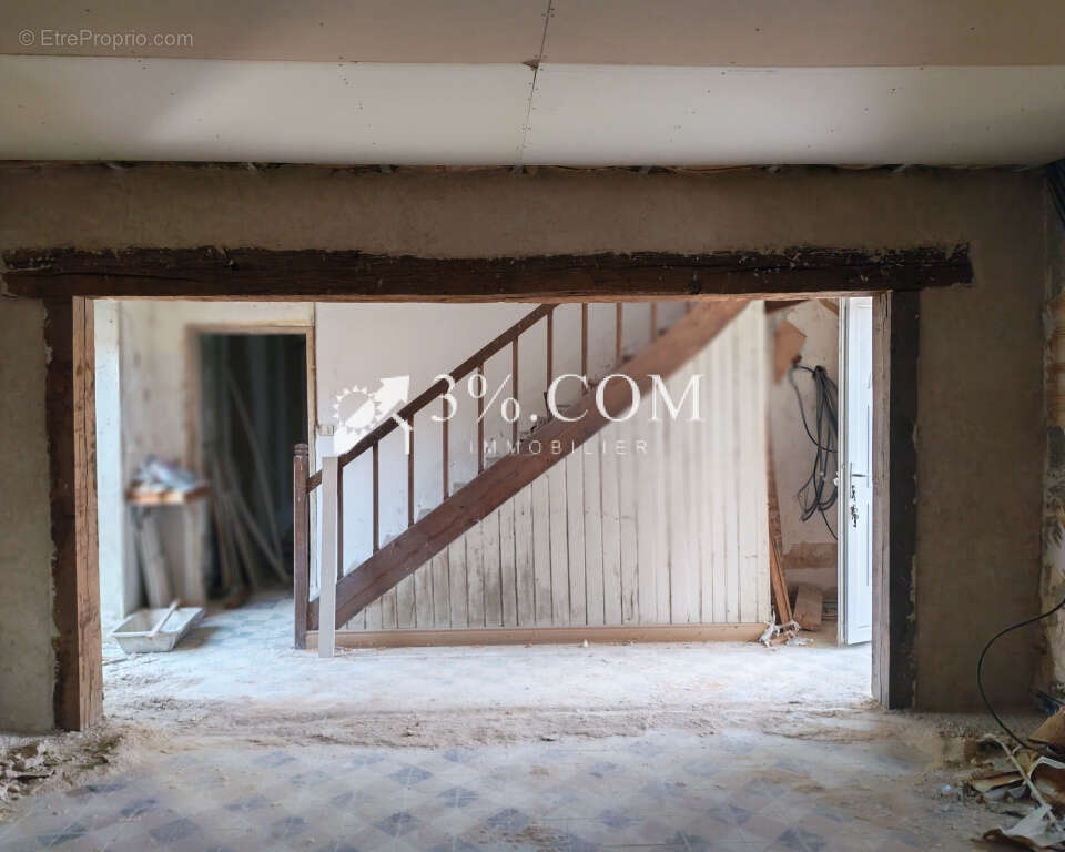 Ensemble immobilier à fort potentiel , ancienne école,  Comm - photo 5