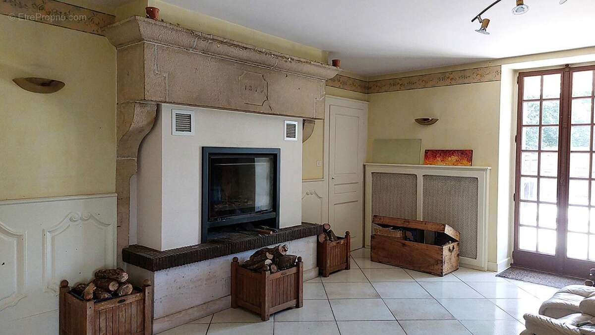 Maison à POLAINCOURT-ET-CLAIREFONTAINE