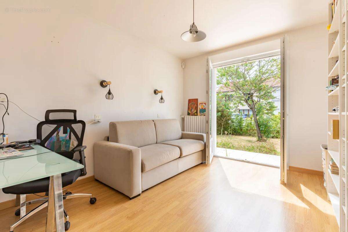 Maison de 5 pièces de 121 m² à Rezé - photo 10