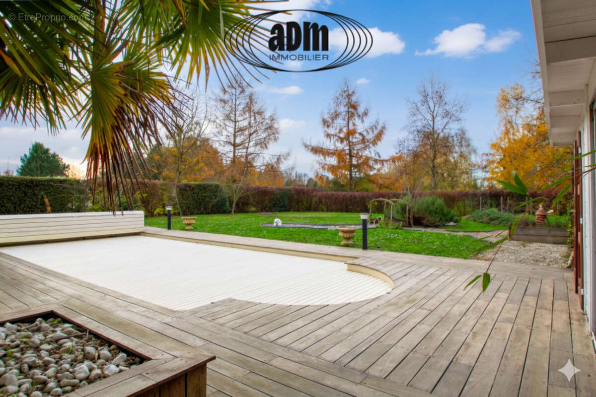 Maison à BAILLY-ROMAINVILLIERS