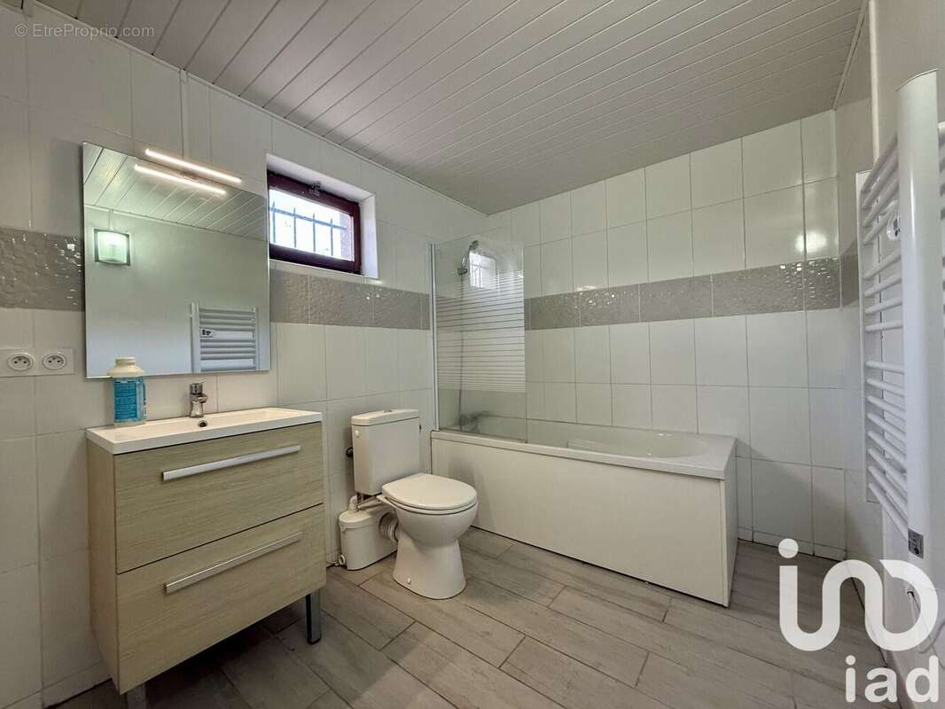 Photo 9 - Maison à MONTLUCON