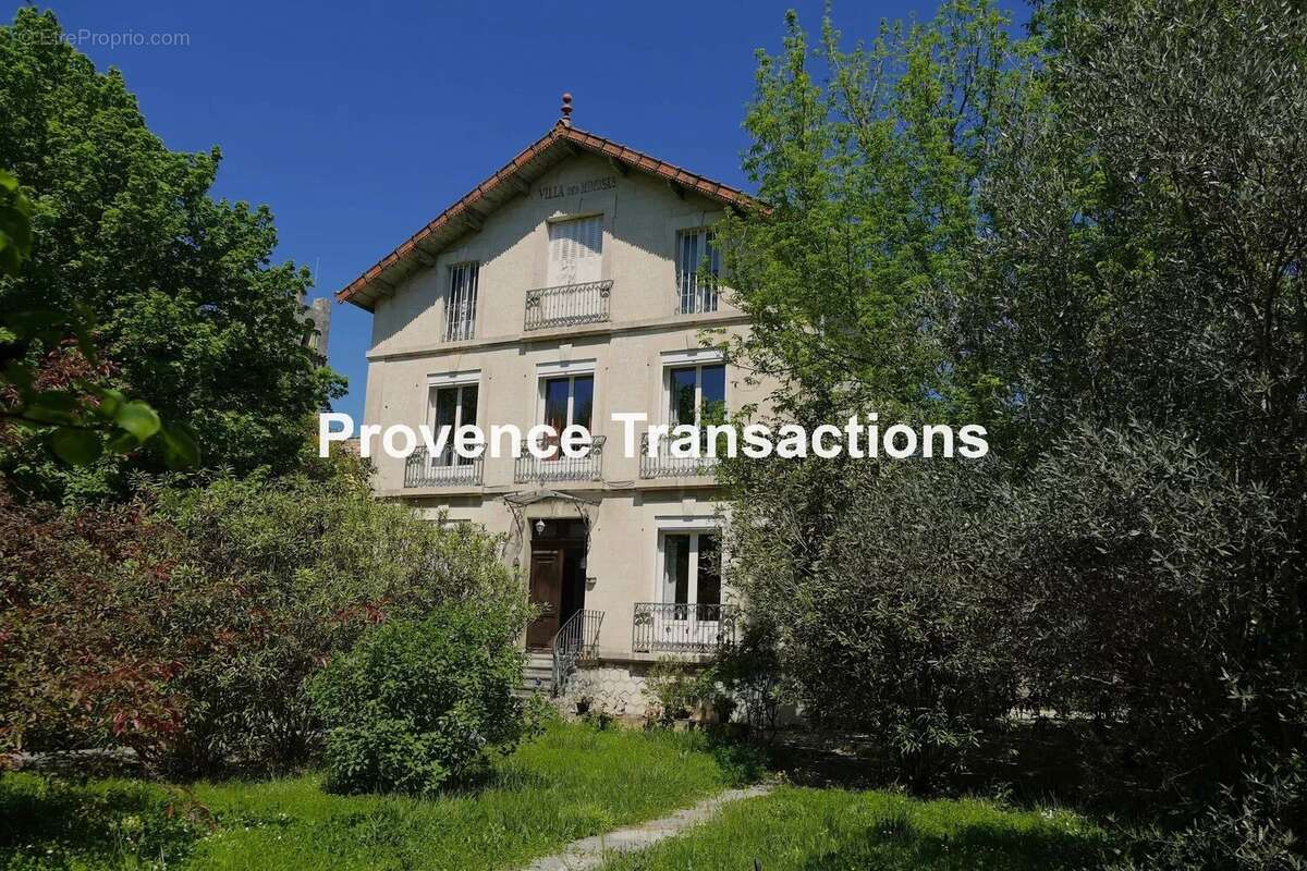 Maison à VAISON-LA-ROMAINE