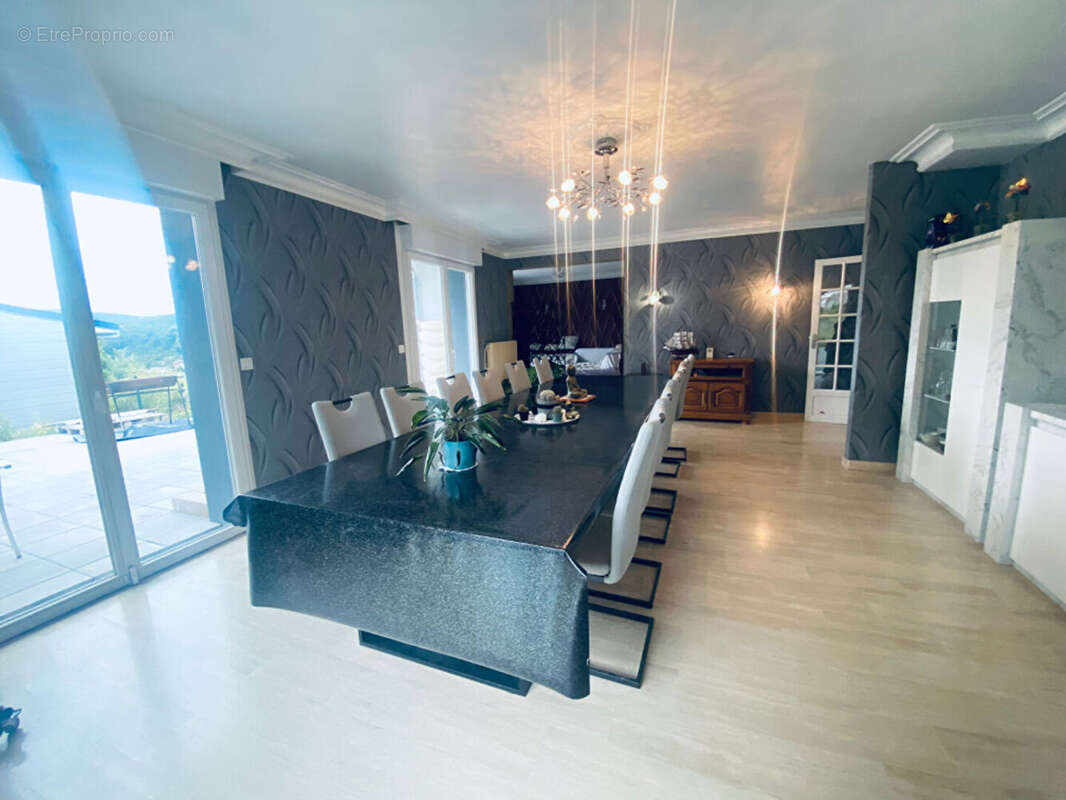 Maison à NOUZONVILLE