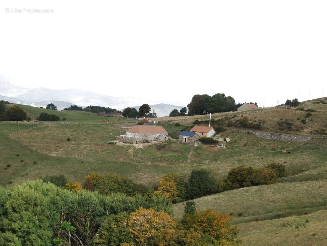 Maison à MEZILHAC