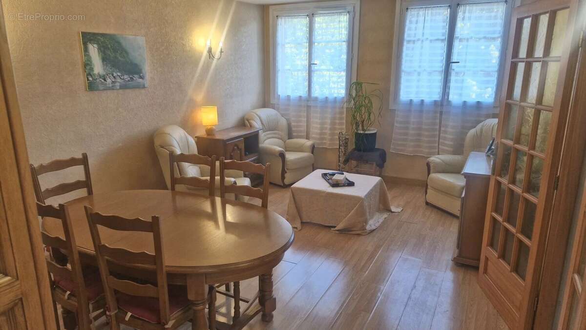 Appartement à COLOMBES