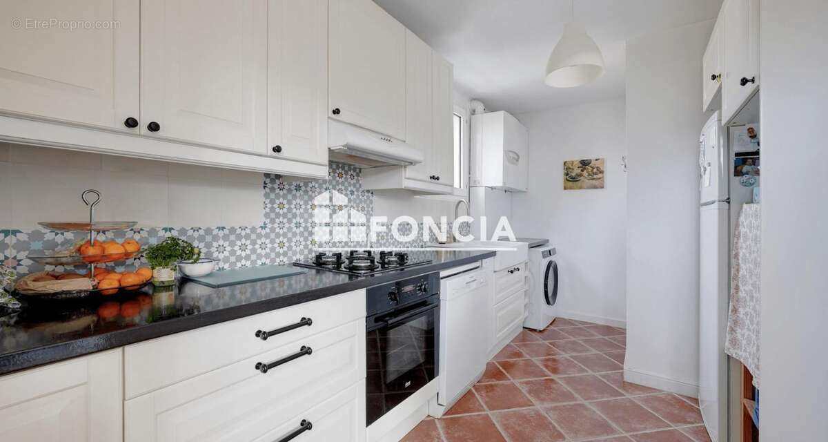 Appartement à LE PLESSIS-ROBINSON