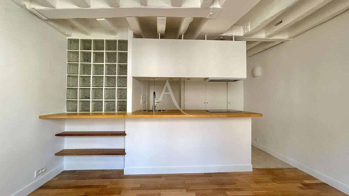 Appartement à PARIS-6E