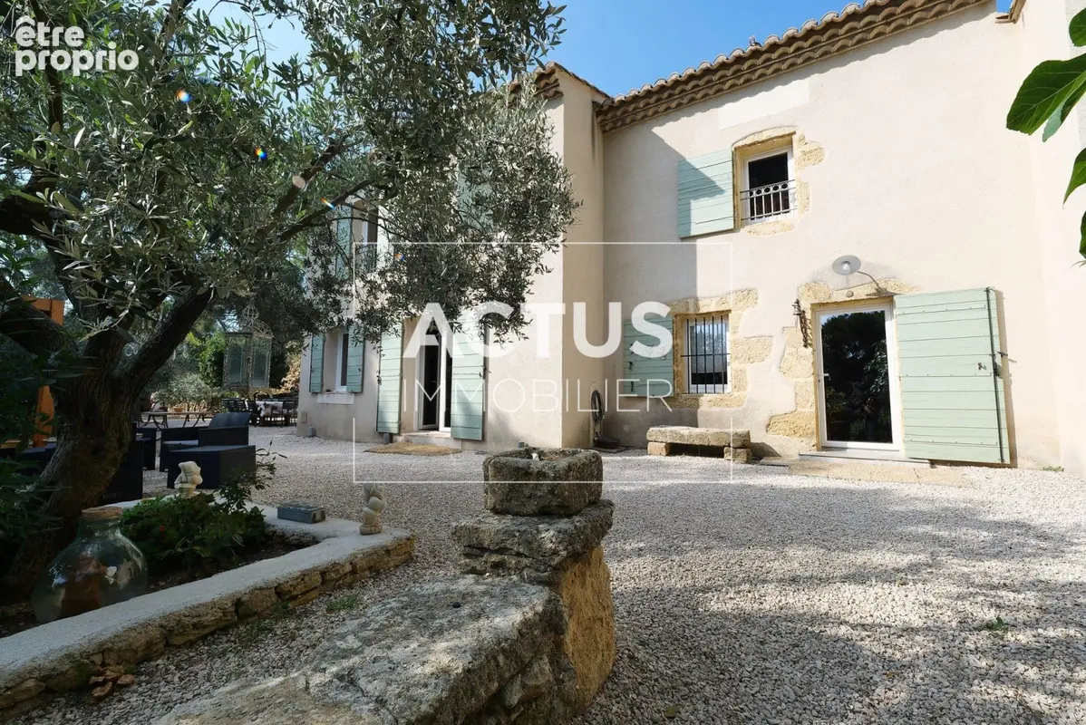 Maison 5 pièces 186 m² à vendre à Salon-De-Provence (13300) - photo 8