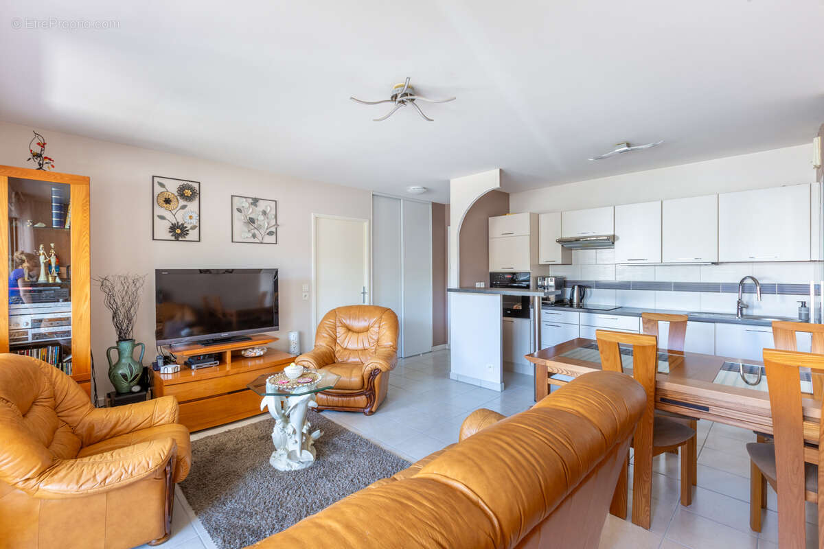 Appartement à SAINT-LAURENT-DE-MURE