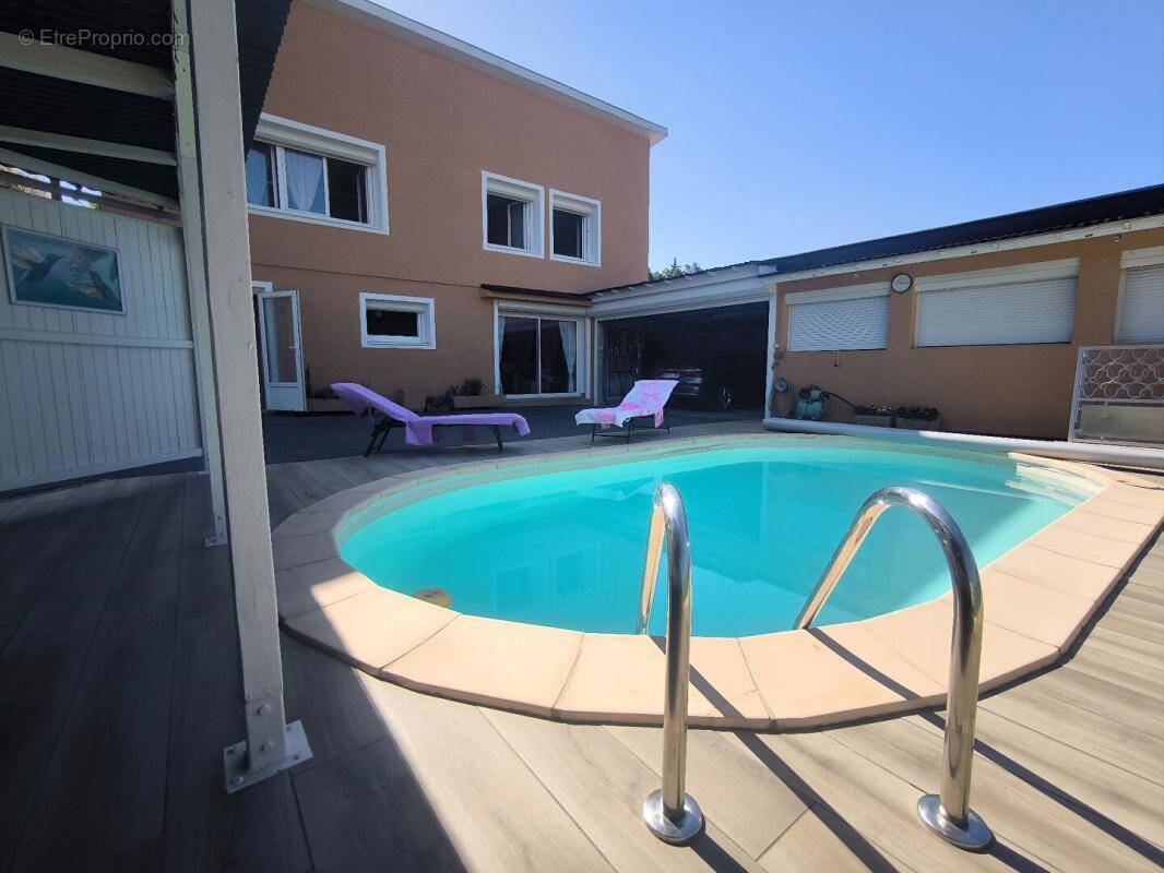 Maison à ROUSSILLON