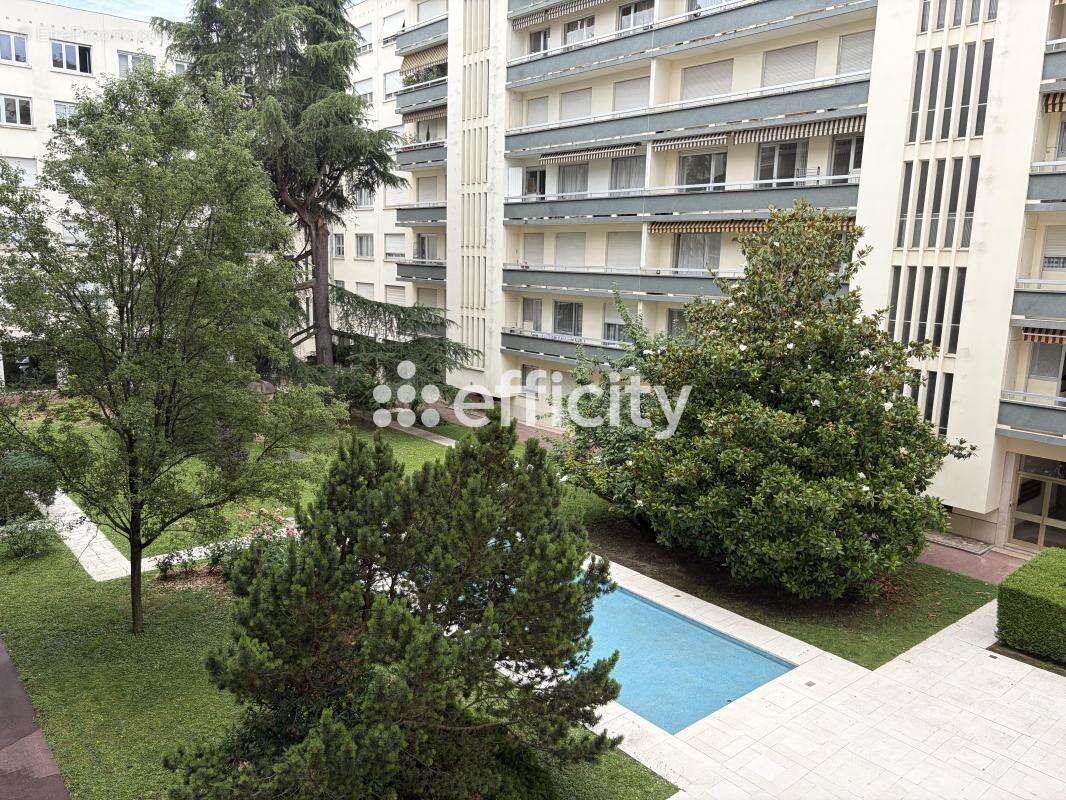 Appartement à LYON-6E
