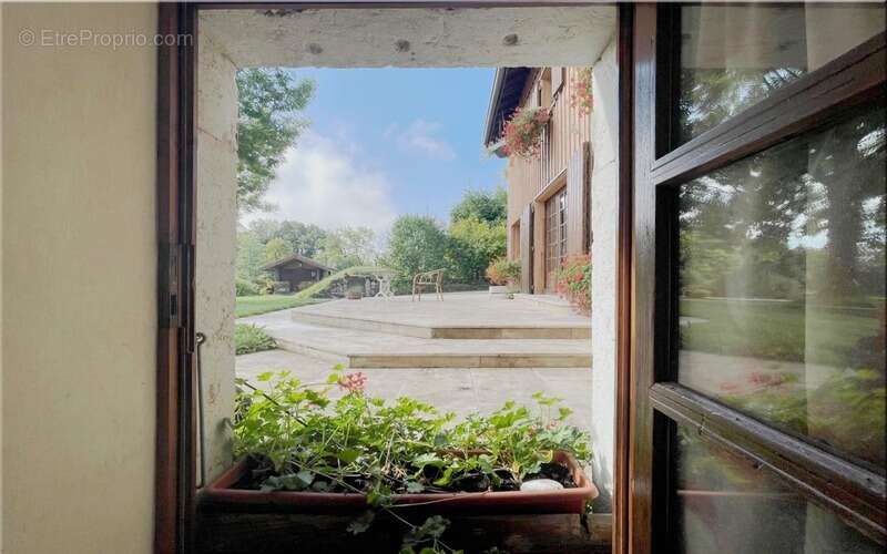 Maison à BELLEGARDE-SUR-VALSERINE