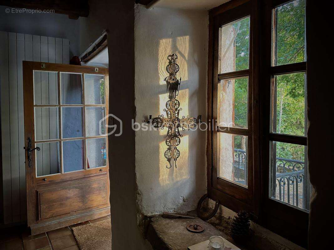 Maison à SAINT-JEAN-DU-BRUEL