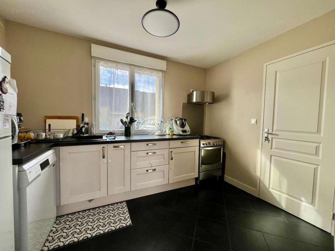   - Maison à BOUCHEMAINE