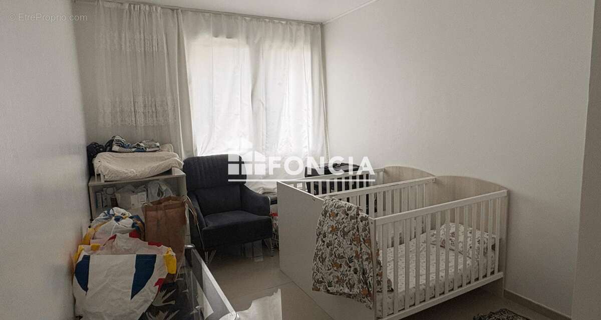 Appartement à SAINT-ETIENNE-DU-ROUVRAY