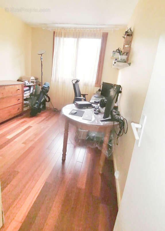 Appartement à L'ETANG-LA-VILLE