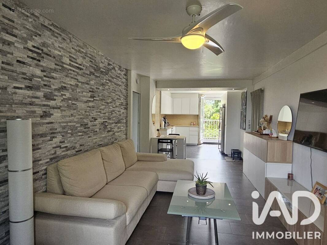 Photo 1 - Appartement à MARSEILLE-11E