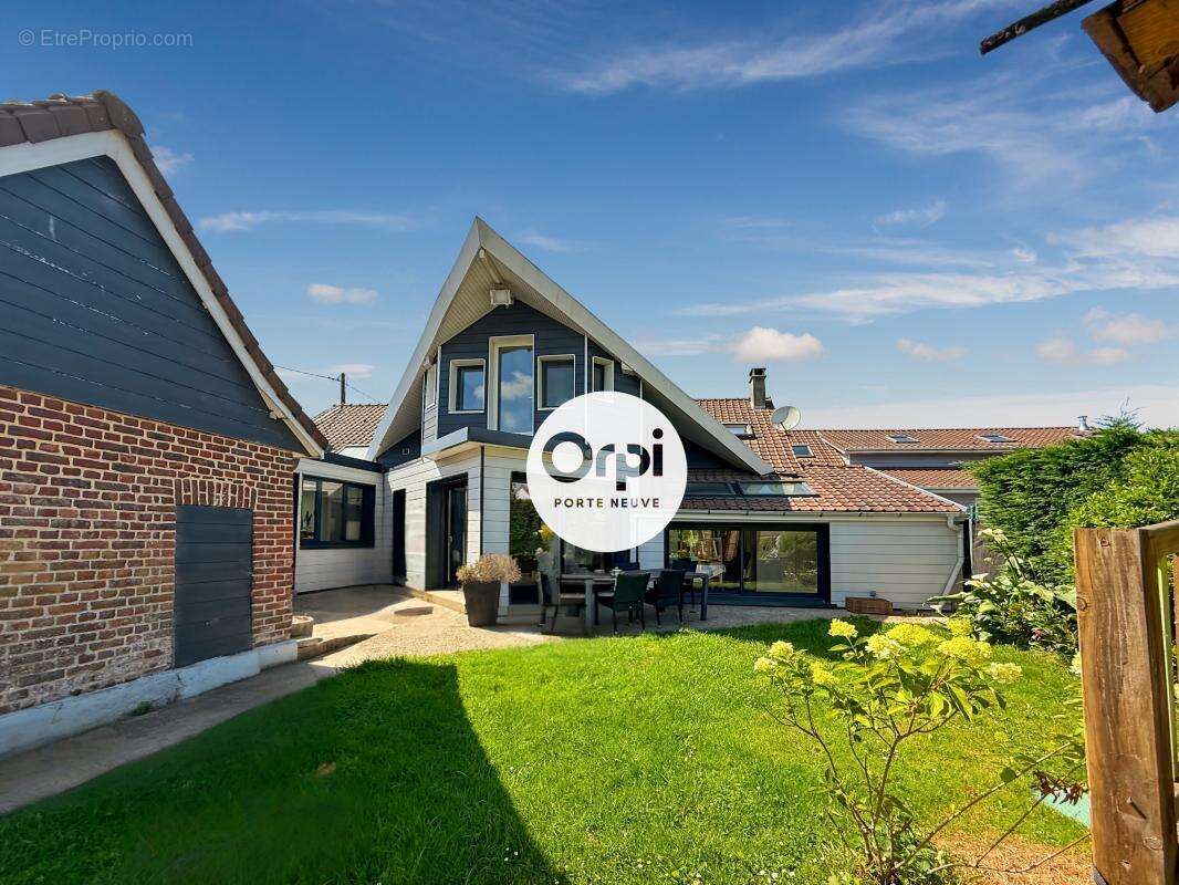 Maison à ESTREELLES