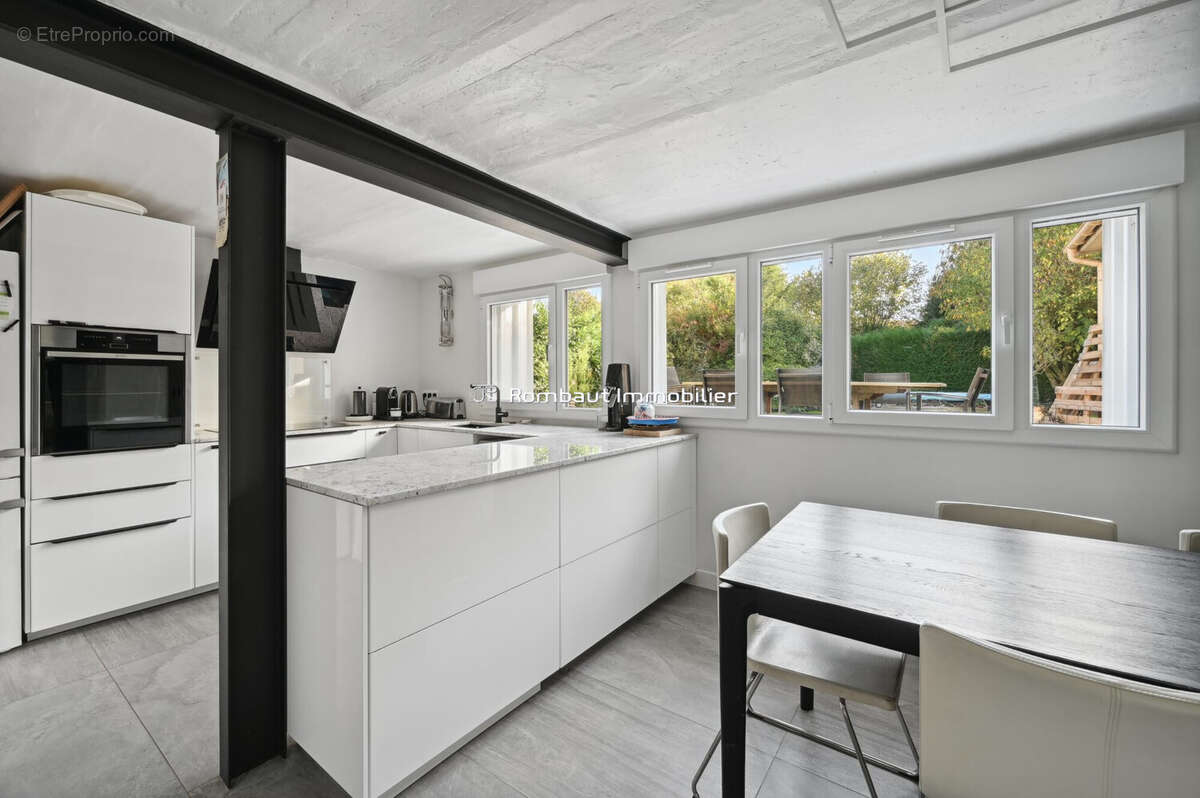 Maison à LA CELLE-SAINT-CLOUD