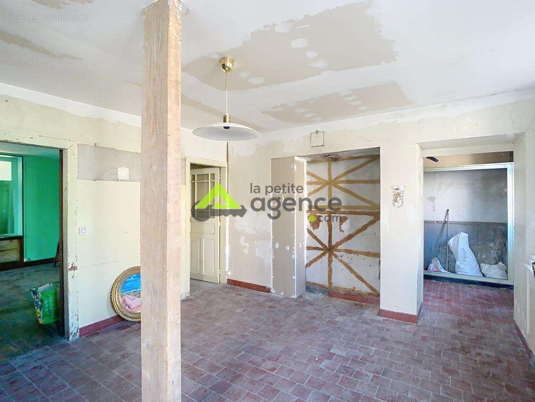 Maison à CHENERAILLES