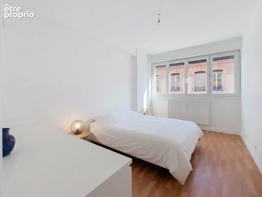 Appartement T3 de 53,72 m2 - LYON 6 - photo 3
